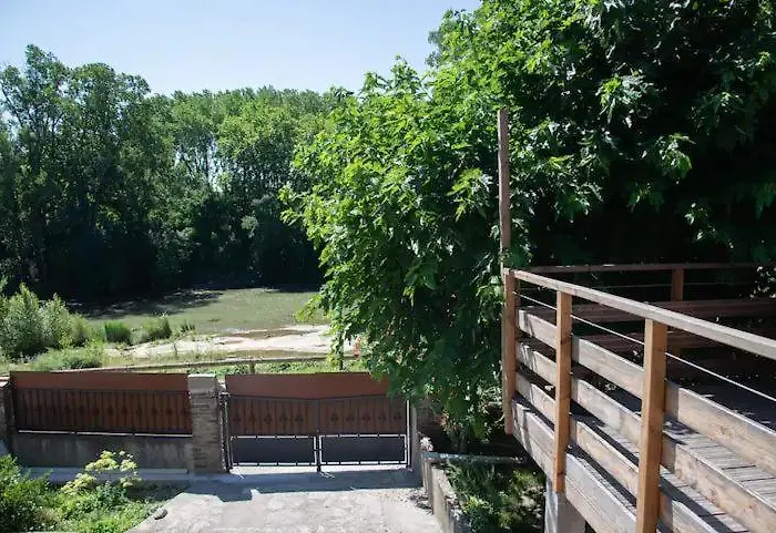 L'onde Des Berges De L'aude 卡尔卡松